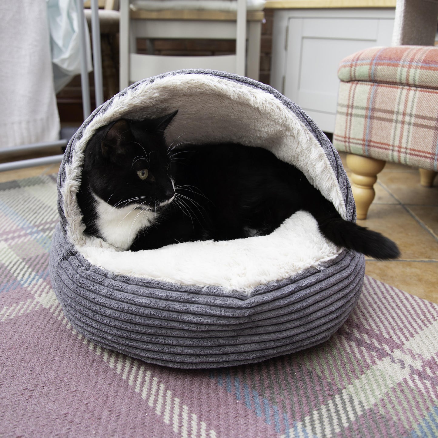 JUMBO CORD COSY CAT CAVE
