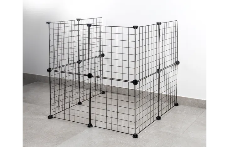 SMALL ANIMAL PEN PETER BLACK
