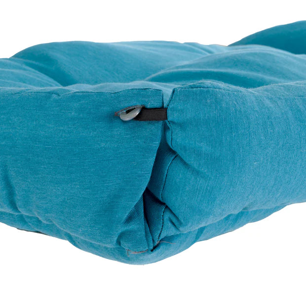 DOG & CAT BED HALL