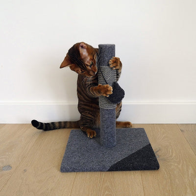 CHARCOAL FELT POST