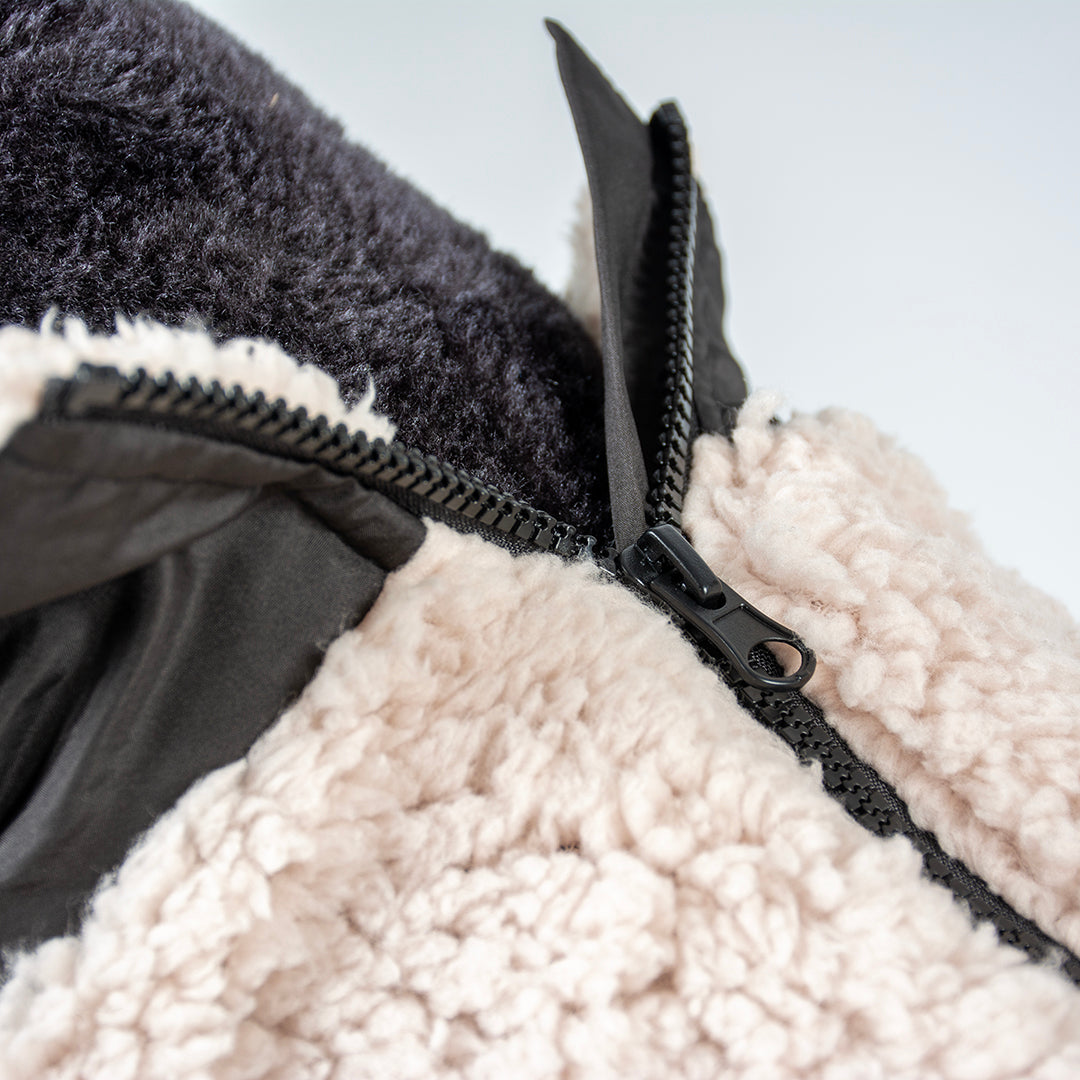DOG JACKET SHEEP SKIN BLACK/WHITE